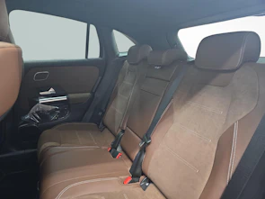 Fahrzeugbild MERCEDES-BENZ GLA 250 4MATIC Swiss Star