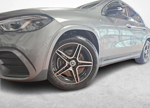 https://vehicle.imgix.net/4028411/5e43ede8-4132-4c14-a393-be571c32a917.jpg