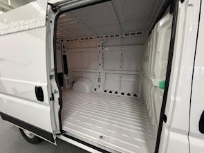 Vehicle image FIAT Ducato 290 35 Kaw. 3450 L2H2 2.2 Swiss Edition