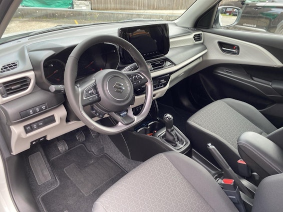 Vehicle image 5 Vehicle image 5