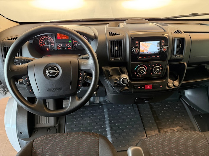 Vehicle image OPEL MOVANO