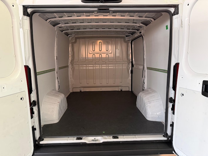 Vehicle image OPEL MOVANO