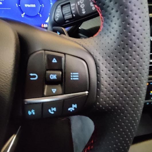 Vehicle image FORD KUGA