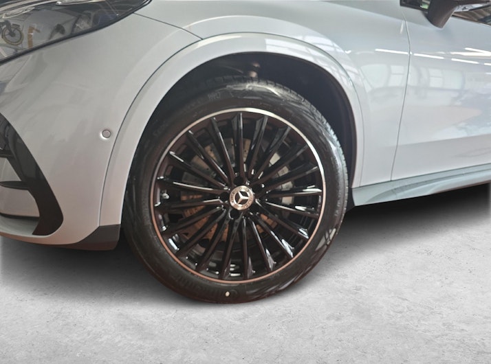 Vehicle image MERCEDES-BENZ GLC 220