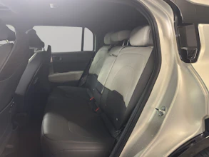 https://vehicle.imgix.net/4028525/0d568790-76d8-4de8-ab18-4e6cc2156474.jpg