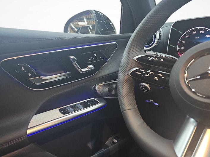 Vehicle image MERCEDES-BENZ GLC 300