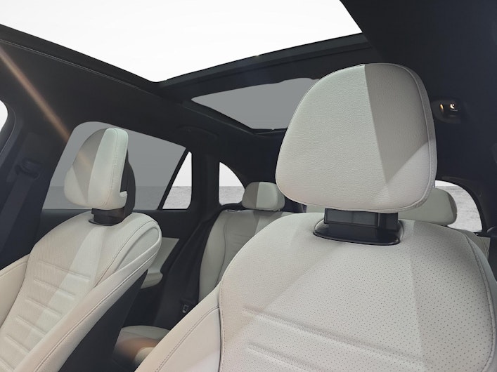 Vehicle image MERCEDES-BENZ GLC 300