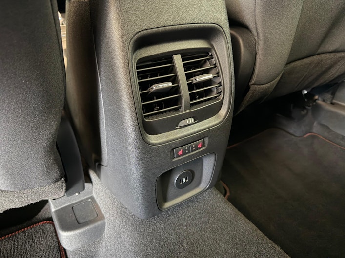 Vehicle image FORD KUGA