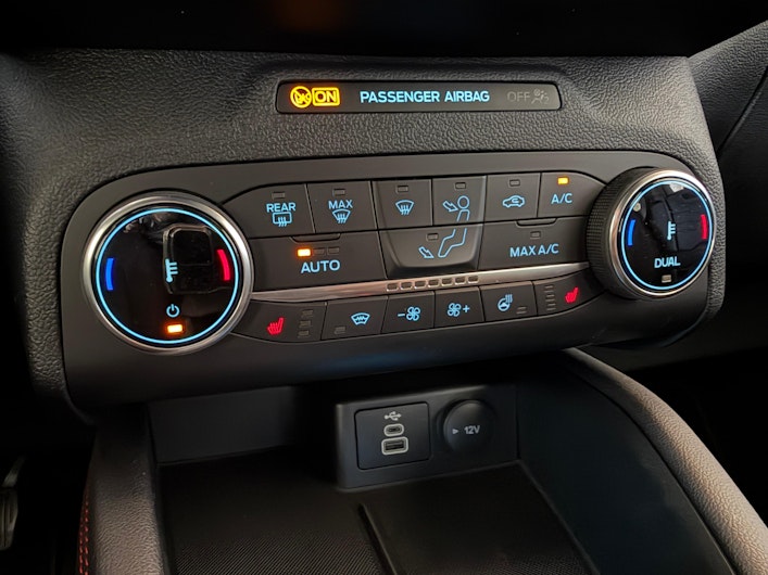 Vehicle image FORD KUGA