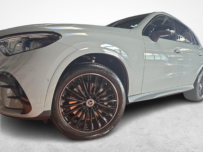 image du véhicule MERCEDES-BENZ GLC 400