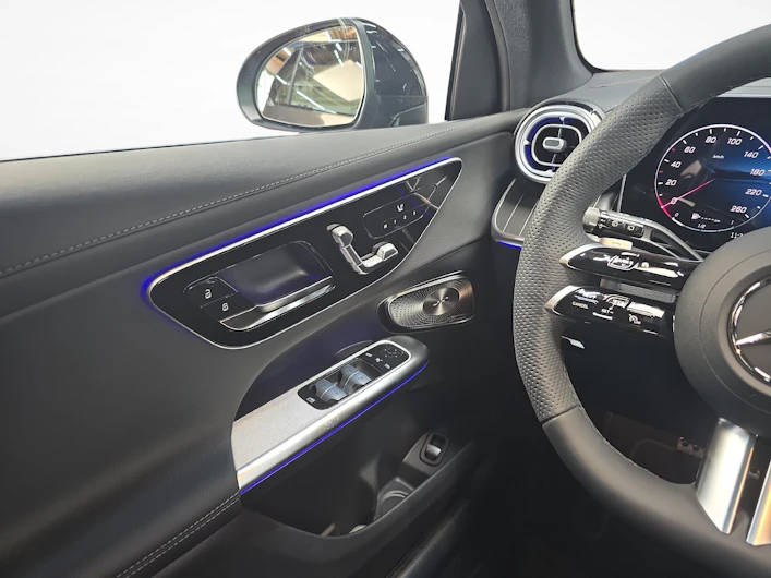 Fahrzeugbild MERCEDES-BENZ GLC 300