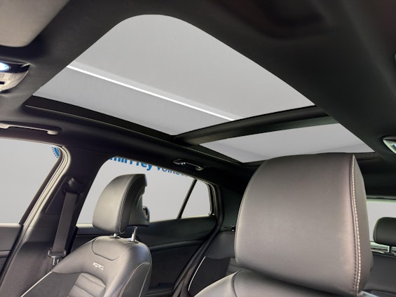 Vehicle image 5 Vehicle image 5