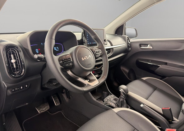 Vehicle image 8 Vehicle image 8