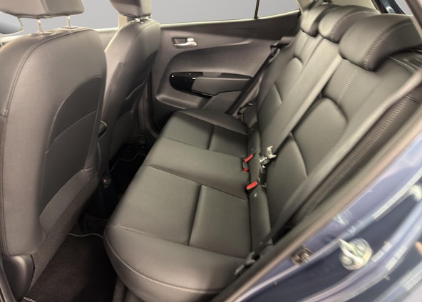 Vehicle image 6 Vehicle image 6