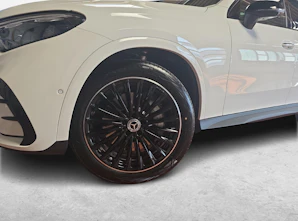 Fahrzeugbild MERCEDES-BENZ GLC 300 4MATIC AMG Line