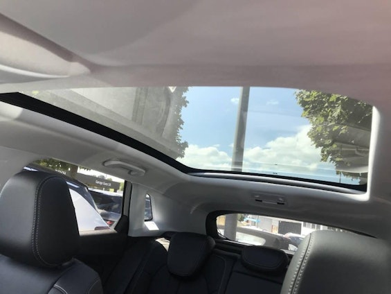 Vehicle image 6 Vehicle image 6