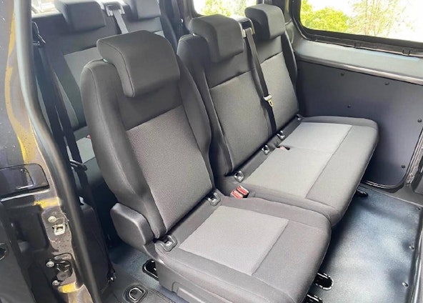 Vehicle image 8 Vehicle image 8