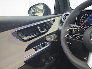 Fahrzeugbild MERCEDES-BENZ GLC 400 e 4MATIC EQ Star AMG Line