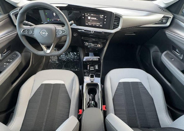 Vehicle image 12 Vehicle image 12