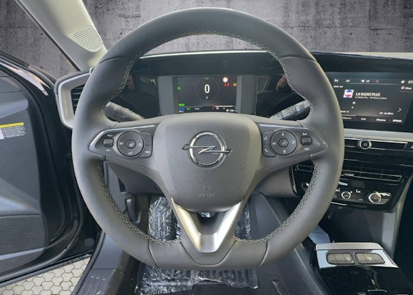 Vehicle image 10 Vehicle image 10