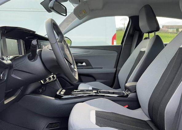 Vehicle image 6 Vehicle image 6