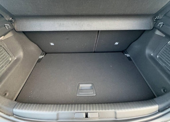 Vehicle image 9 Vehicle image 9