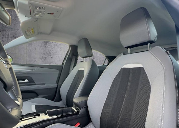 Vehicle image 15 Vehicle image 15