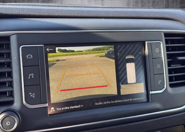 Vehicle image 10 Vehicle image 10