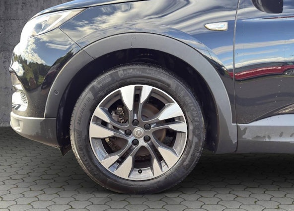 Vehicle image 11 Vehicle image 11