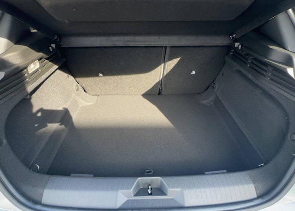 Vehicle image 9 Vehicle image 9