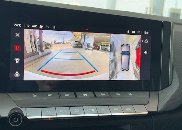 Vehicle image 8 Vehicle image 8