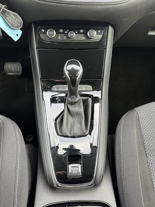 Opel Grandland X 1.2 T Design Line