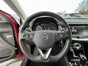 Opel Grandland X 1.2 T Design Line