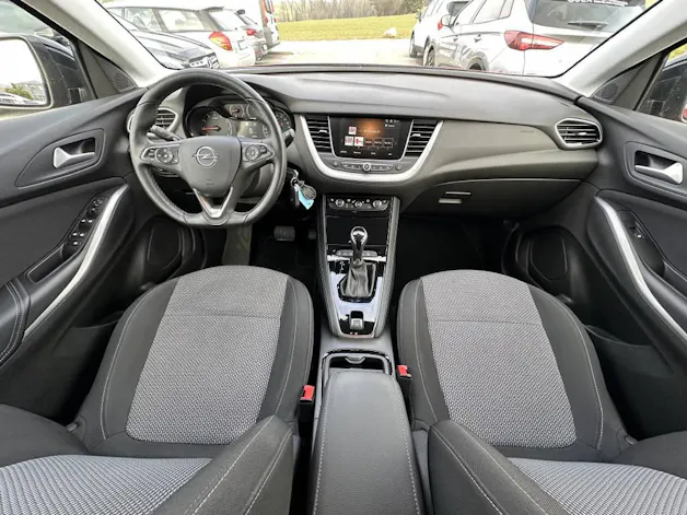 Opel Grandland X 1.2 T Design Line