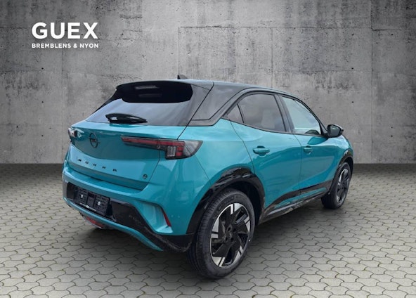 Vehicle image 4 Vehicle image 4