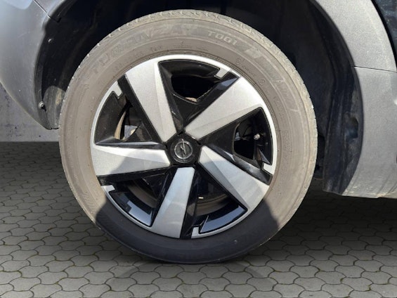 Vehicle image 13 Vehicle image 13