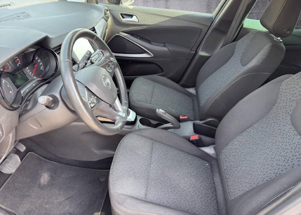 Vehicle image 6 Vehicle image 6