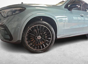 Fahrzeugbild MERCEDES-BENZ GLC 400 e 4MATIC EQ Star AMG Line