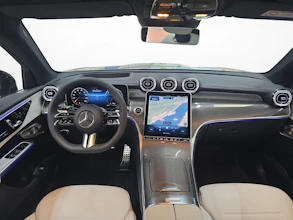 https://vehicle.imgix.net/4028692/b30b447e-7efe-4990-9220-dcb0f29eec2d.jpg