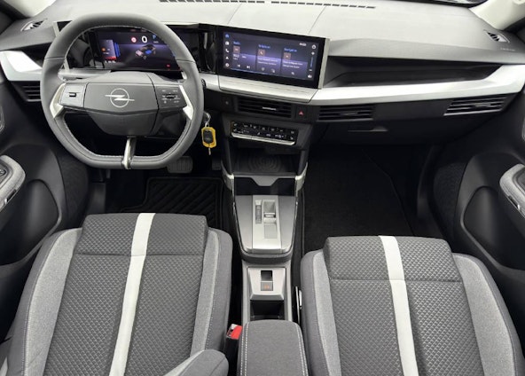 Vehicle image 6 Vehicle image 6