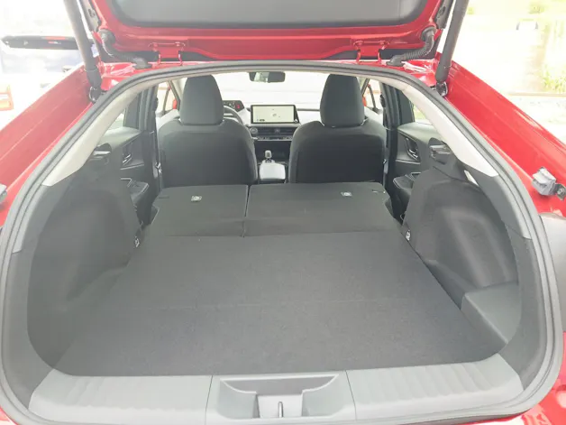 Toyota Prius 2.0 Plug-In-Hybrid Style