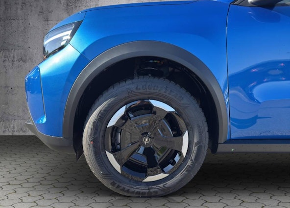 Vehicle image 10 Vehicle image 10