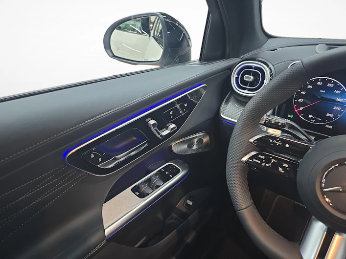 Fahrzeugbild MERCEDES-BENZ GLC 300