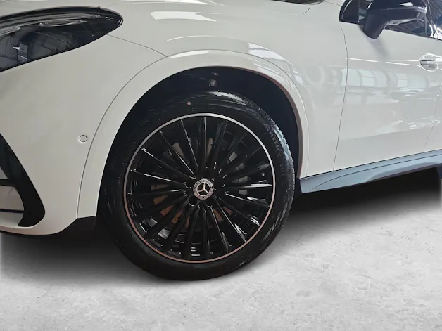 Mercedes-Benz GLC 300 4MATIC AMG Line