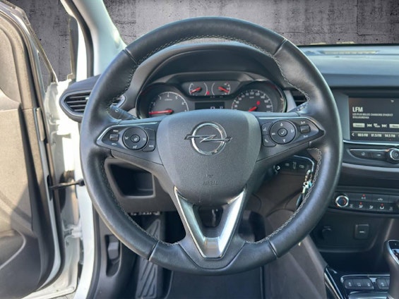 Vehicle image 9 Vehicle image 9