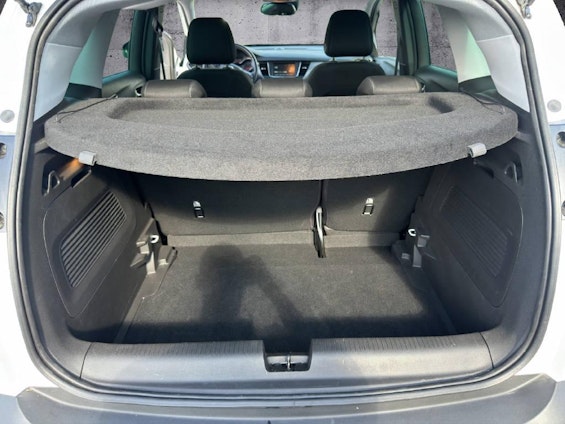 Vehicle image 8 Vehicle image 8