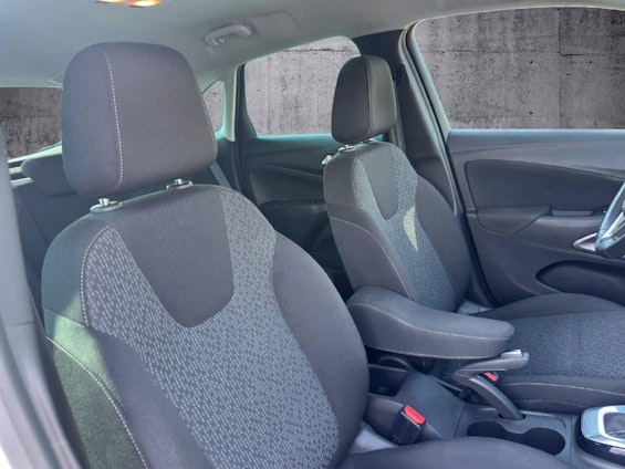 Vehicle image 12 Vehicle image 12