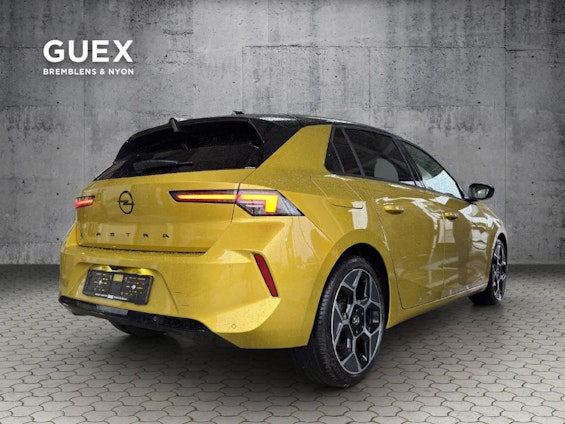 Vehicle image 4 Vehicle image 4