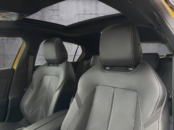 Vehicle image 12 Vehicle image 12