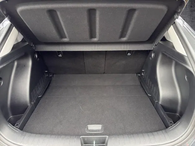Hyundai Kona 1.6 GDi Hybrid Amplia